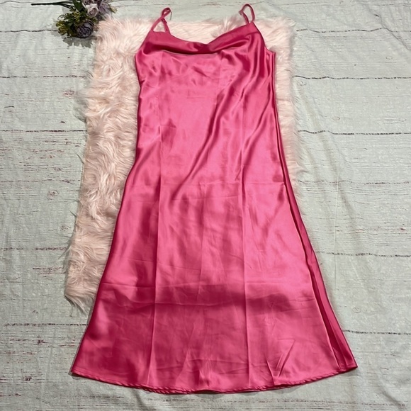 Zara Bloggers Favorite Barbie Bright Pink Satin Midi Slip Dress - Picture 2 of 11